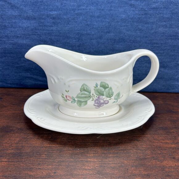 Pfaltzgraff Grapevine Gravy Boat Set with Under Plate - Multicolor Ceramic - Picture 3 of 6